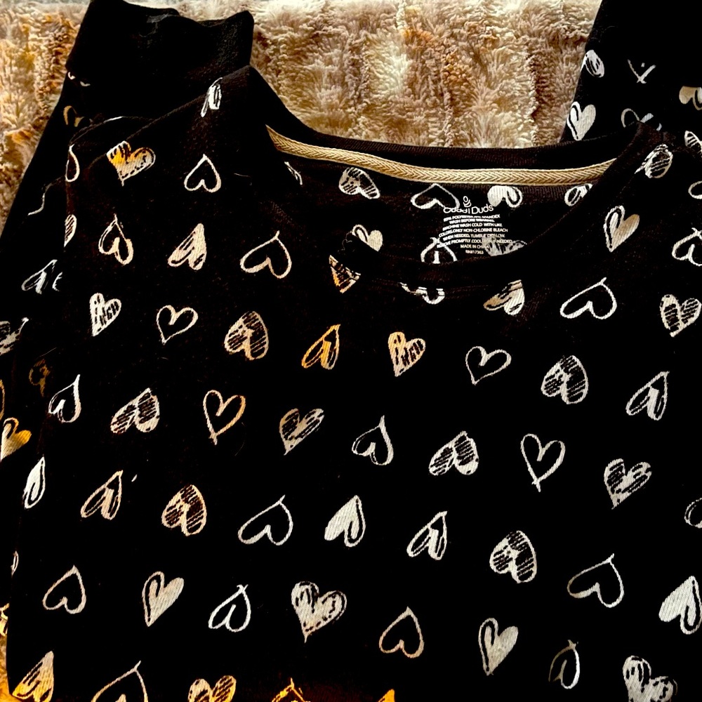 NEW with out tags Cuddl Duds black hearts Pajamas womens SET shirt pants pockets